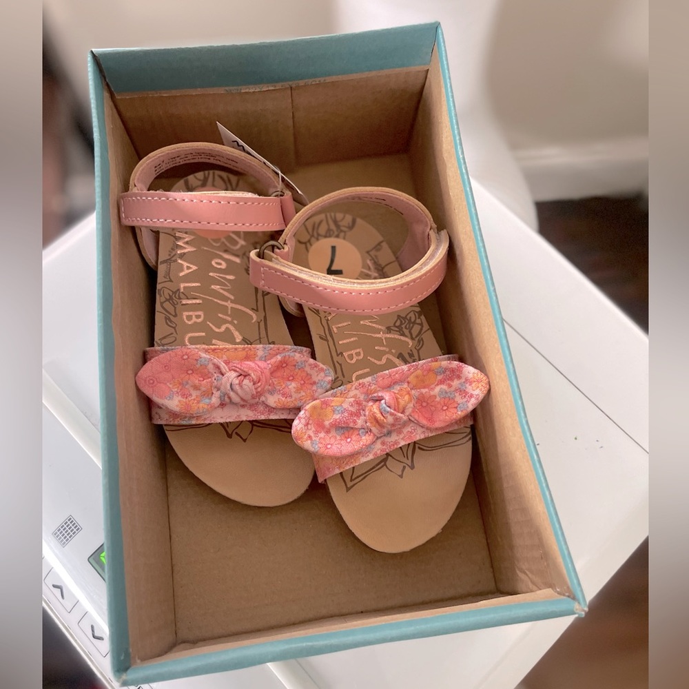 Toddler girl sandal, brand new, never worn, size 7c